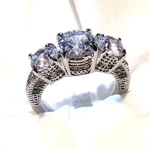 White sapphire in silver, brilliant.